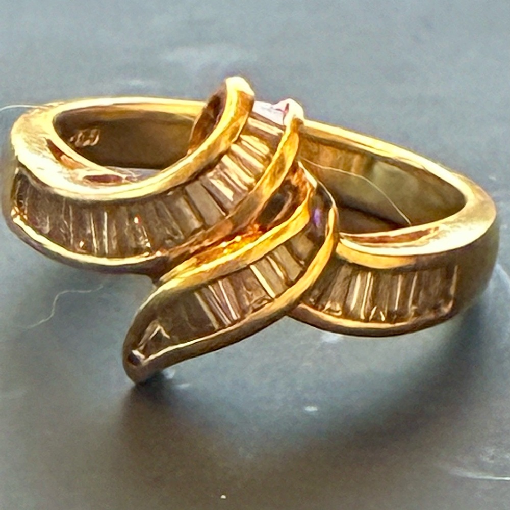 18k Solid Gold Diamond Baguette Ring Size 6